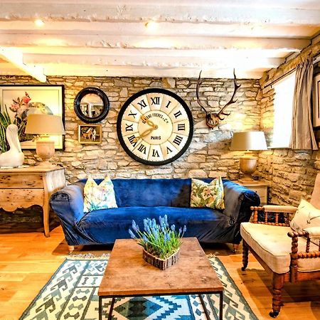 Cosy Little Hyde Cottage, Суонидж Экстерьер фото
