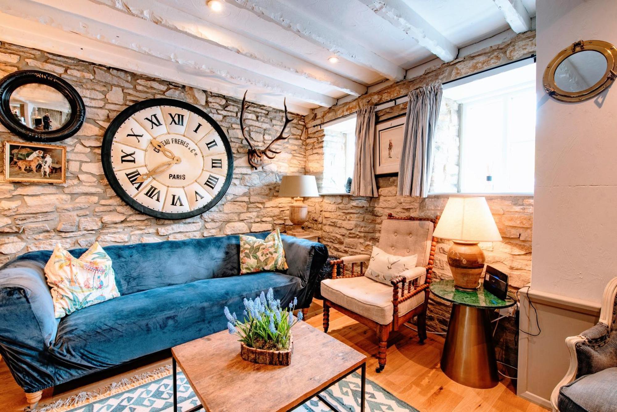 Cosy Little Hyde Cottage, Суонидж Экстерьер фото