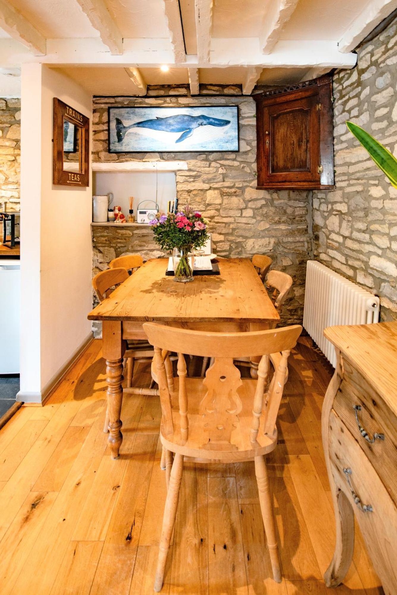 Cosy Little Hyde Cottage, Суонидж Экстерьер фото